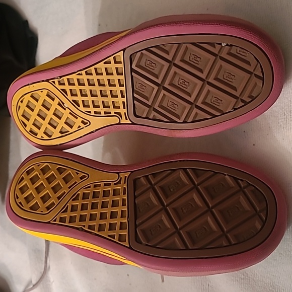 GUC Vintage Farrell Williams pink and green Icecream sneakers size 6 - Picture 5 of 5